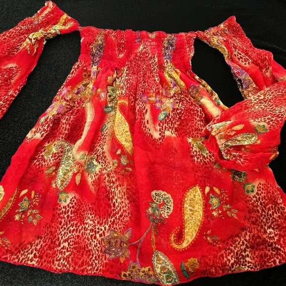 Paradise Tops - Hippie chick Paisley off shoulder shirt